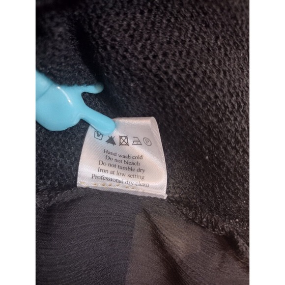 Love Token Blouse Women XS Black Sheer 3/4 Sleeve Light Hi Lo Hem Round Neck NWT - Picture 7 of 7